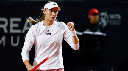 Елена Рыбакина вышла во второй раунд Открытого чемпионата Франции по теннису