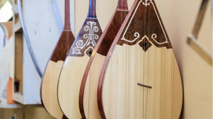 «Катюшу» и «Смуглянку» на домбре исполнили спасатели ВКО