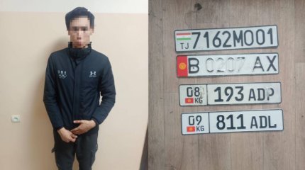 Алматыда көлік нөмірлерін ұрлап, ақша талап еткен ер адам ұсталды