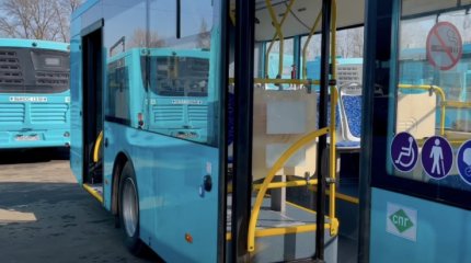 Приехала на поминки матери и умерла: водитель автобуса насмерть сбил женщину в Уральске