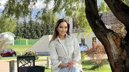 Айдай Исаева 800 миллион теңгелік пәтерін көрсетті