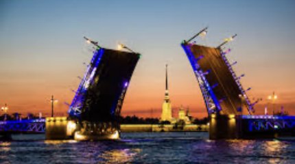 Девушка погибла на свидании из-за разведённого моста в Санкт-Петербурге