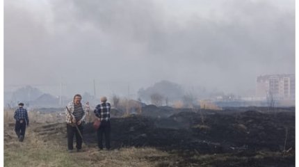 Десятки человек эвакуировали в Петропавловске из-за пожара