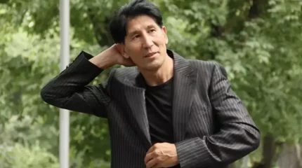 Танымал әнші Құдайберген Бекіш жастардың әнін орындап, жұртты таңғалдырды