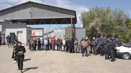 Аягөз қаласының тұрғындары зауыттан шығатын шаңға тұншығып отыр