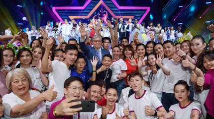 Дети – будущее страны: Токаев поздравил юных граждан