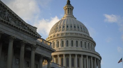 Дефолт болмайды: АҚШ мемлекеттік қарыз шегін көтеру туралы заң жобасын қабылдады