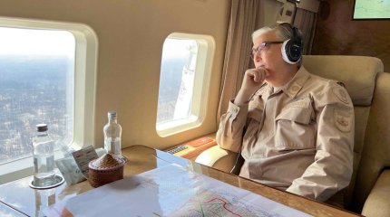 Токаеву с высоты показали масштабы пожара в области Абай