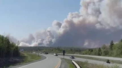 Канадада орман өрті дес бермей жатыр