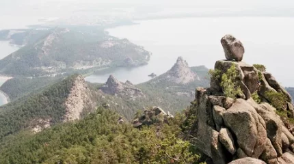 Суретке түспек болған: Бурабайда таудан құлаған әйел көз жұмды