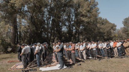 Десятки абайцев провели древний обряд в надежде на спасительный дождь