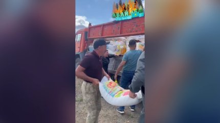 Продукты, одежду и медикаменты везут со всего Казахстана в область Абай