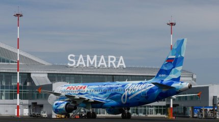 Из-за проблем с двигателем самолет российской компании не долетел до Казахстана