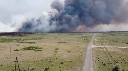 Более 4 тыс. тонн воды сброшено на горящий лес военными в Абайской области