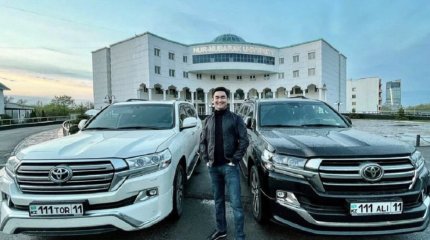 «Был агрессивен, неадекватен»: Торегали Тореали под наркотиками задержали в центре Алматы