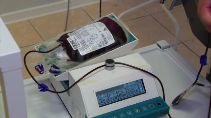 Донор күніне орай жастар қан тапсырып жатыр