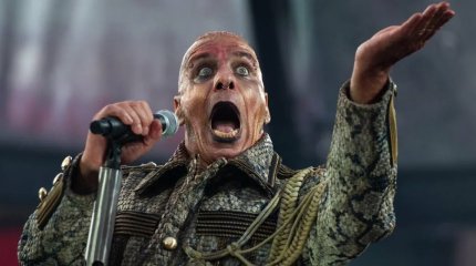 Вокалиста Rammstein обвинили в сексуальных домогательствах