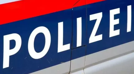 Әйел 12 жасар баласын иттің ұясына қамап ұстап, тамақ бермей азаптаған