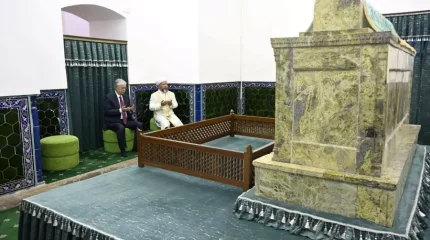 Тоқаев Қожа Ахмет Ясауи кесенесіне зиярат етті