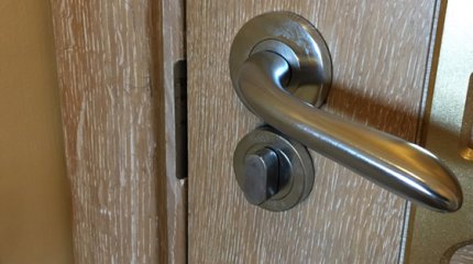 Жаловался на кредиты: парень покончил с собой в Карагандинской области