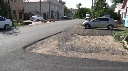 Аманатовцы Уральска помогли отремонтировать дорогу