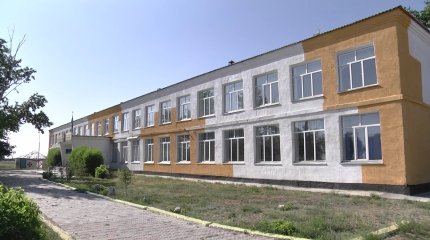 Павлодар облысында былтыр ғана күрделі жөндеу жасалған мектептің төбесінен су сорғалап тұр