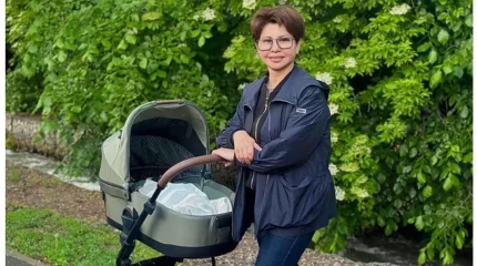 Немересін еркелеткен Роза Рымбаева көпшілікті сүйсінтті