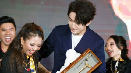 Малайзияда Димашқа медаль табысталды