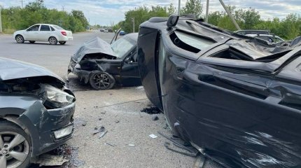 Четверо детей и беременная женщина пострадали в крупном ДТП в ЗКО