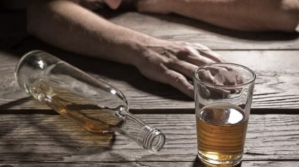 Школьник скончался после выпитой водки