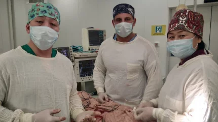 Дәрігерлер 7 күн комада болған баланың өміріп сақтап қалды