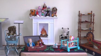 Старинные игрушки показали на выставке в Костанае