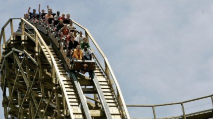 Смертельный экстрим: американские горки сошли с рельсов в Швеции