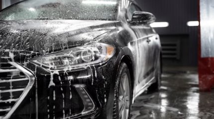 Автомойщик угнал и разбил вдребезги машину в Шымкенте