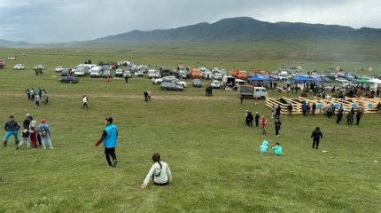Чиновник умер прямо на празднике в Алматинской области