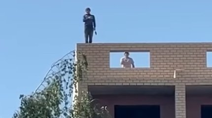 Ради Гимна, вопреки ТБ: строитель-патриот из Петропавловска вызвал споры казахстанцев