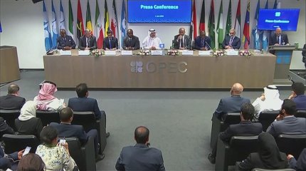 Казахстан сокращает добычу нефти вслед за странами ОПЕК+