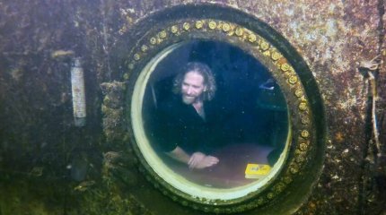 Ученый провел под водой 93 дня и помолодел на 10 лет