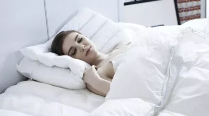 Тәулігіне 7 сағаттан аз ұйықтайсыз ба? Онколог оның қауіпті салдарларын айтты