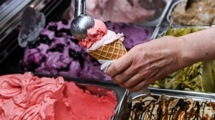 Как не отравиться мороженым в жару: советы медиков