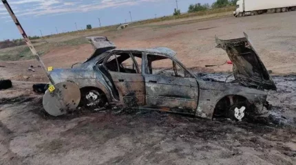 Ақтөбеде екі көлік соқтығысып, біреуі жанып кетті