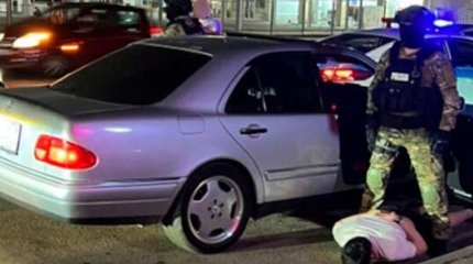 Членов ОПГ с автоматом и гранатой задержали в Алматы