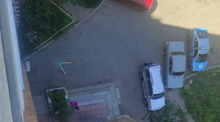 Устькаменогорец погиб при падении из окна высотки