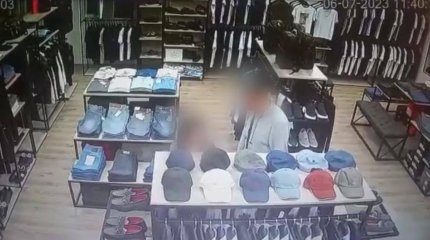 Мужчина с поддельным чеком бесплатно обновил гардероб в торговом центре Астаны