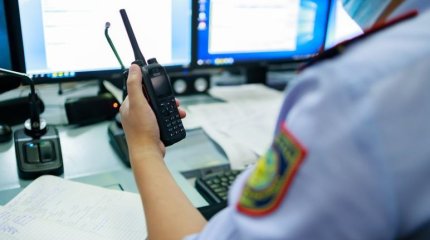 Ақтауда футбол алаңында зейнеткер әйел басқа біреудің баласын ұрып-соққан