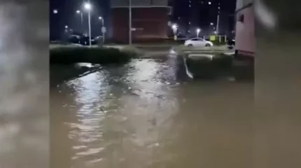 Оралда толассыз жауыннан кейін үйлерді су басты