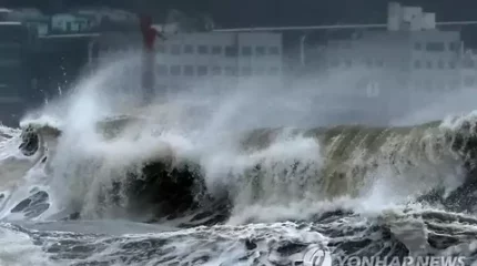 Қытайда дүлей дауыл көтерілді