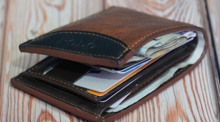 Айлығы шайлығынан аспайды: Көп қарыз алатын 3 өңір аталды