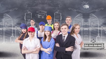 Учитель, следователь, тренер: юные казахстанцы назвали популярные профессии