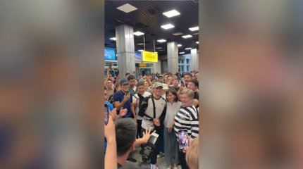 Восходящая звезда UFC Азат Максум вернулся в Казахстан